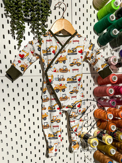 Footed Romper V-Day Construction