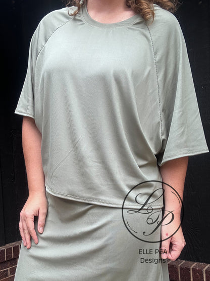 Retro Raglan Crop or Top (Adult) Custom